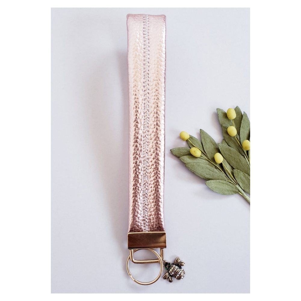 Green bee pink leather key holder